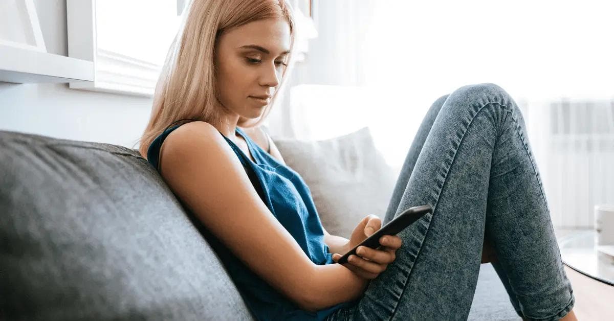 19 Therapist Tips for Finding Hope in Dark Times