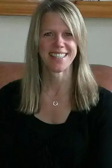 Professional headshot of therapist Jennifer Smith